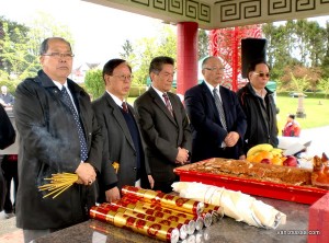 侨界出席揭幕仪式