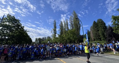 校友会第七年组队为BC省儿童医院筹款义跑活动顺利完成