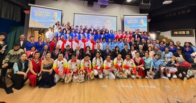 溫哥華中山市各中學校友會歌詠團參加孫中山先生誕辰160週年紀念演唱會演出